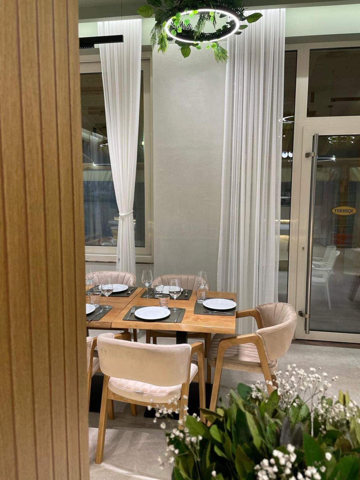 Hotel Vila Misiri Δυρράχιο Εξωτερικό φωτογραφία